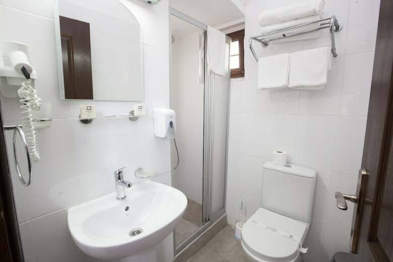 White Pearl Hotel