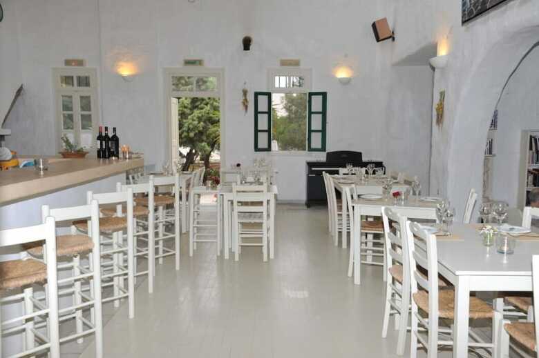 Anezina Hotel