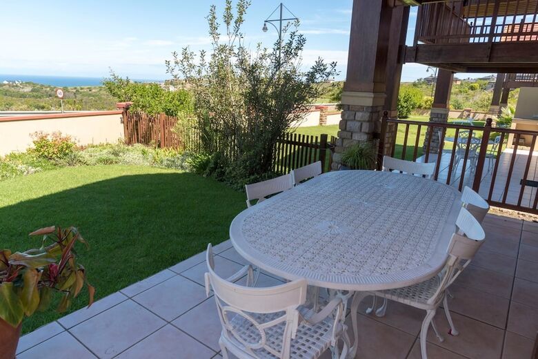 Villa 2