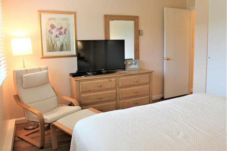51 Middlecott - 2 Bedroom Condo