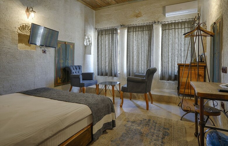 Henna Hotel