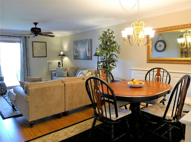 112 Chilton - 2 Bedroom Condo