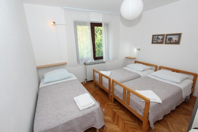 Apartments Lara