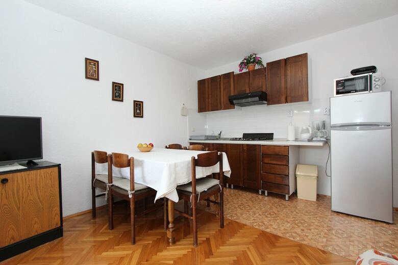 Apartments Lara