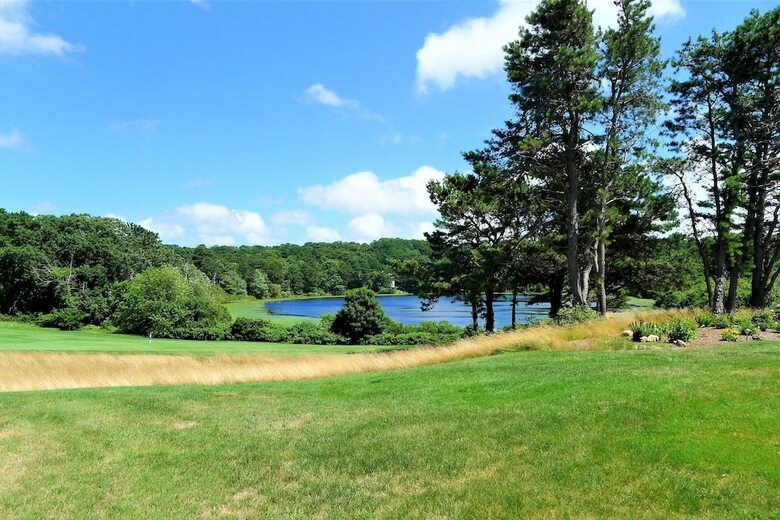 69 Middlecott - 2 Bedroom Condo