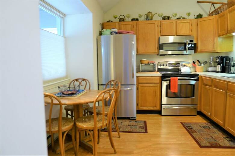 69 Middlecott - 2 Bedroom Condo