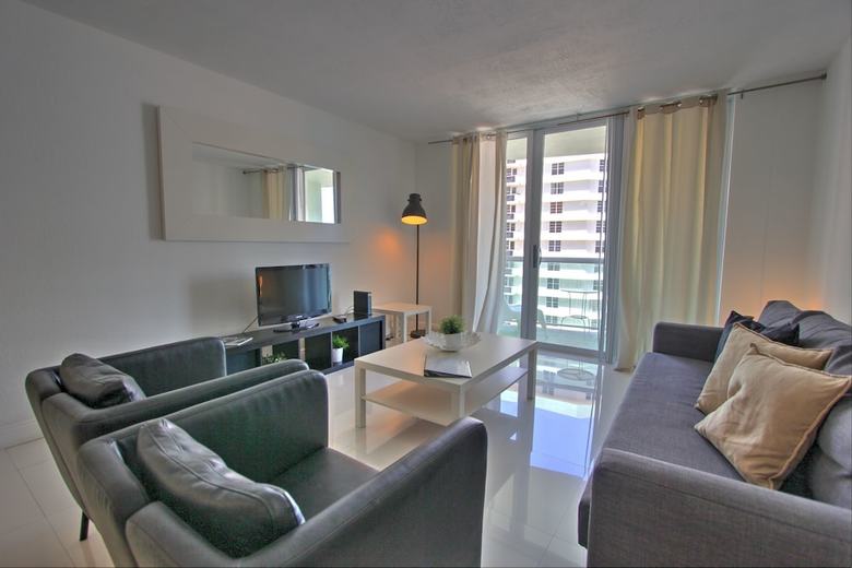 Aparthotel Tides - Private Condo