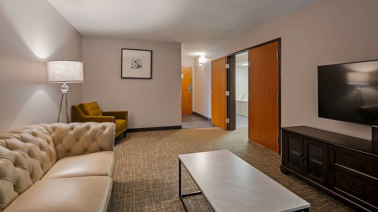 Best Western Plus Columbia River Hotel & Conference Center