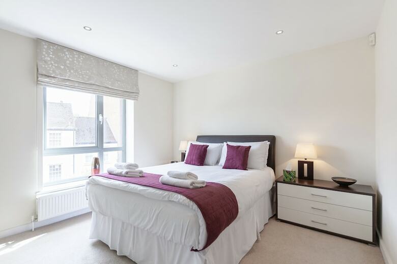 Roomspace Apartments -marquis Court