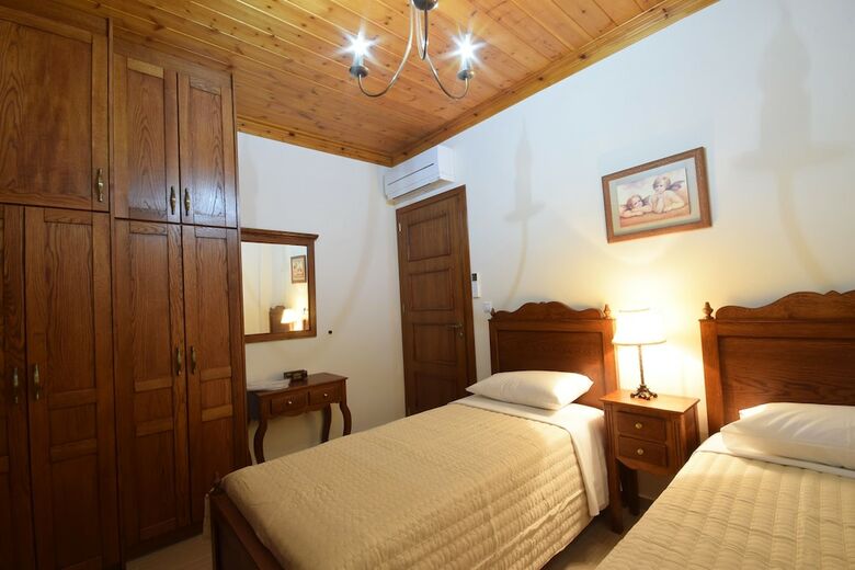 Aparthotel Driopes Villas