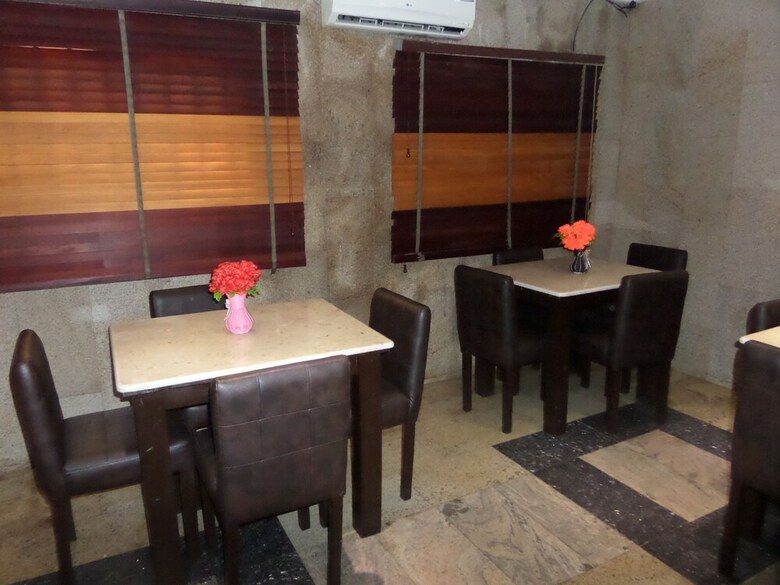 Hotel Elicris Place