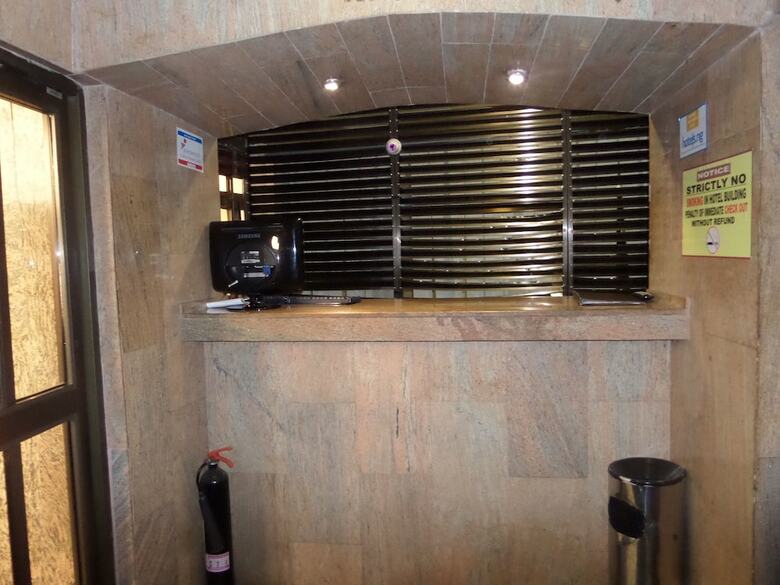 Hotel Elicris Place