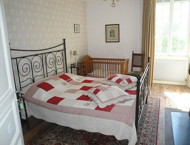 Bed & Breakfast Petit Ch�teau Armand Bourgoin  B & B