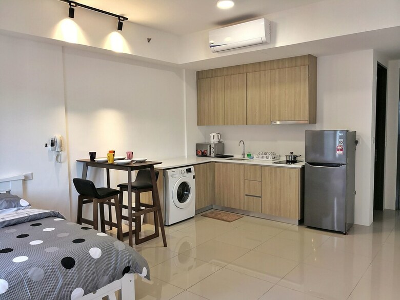 Tropicana 218 Suites