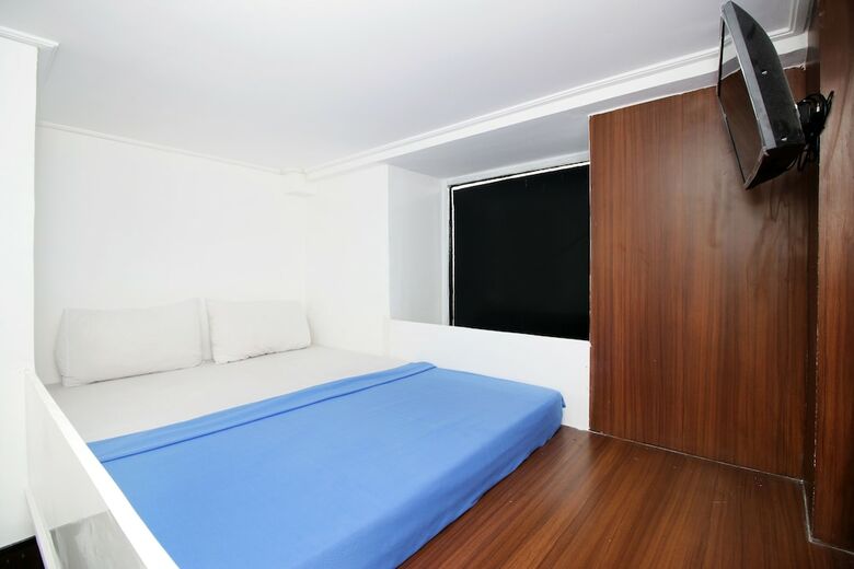 Hostal Kamar Keluarga Kemanggisan Syariah
