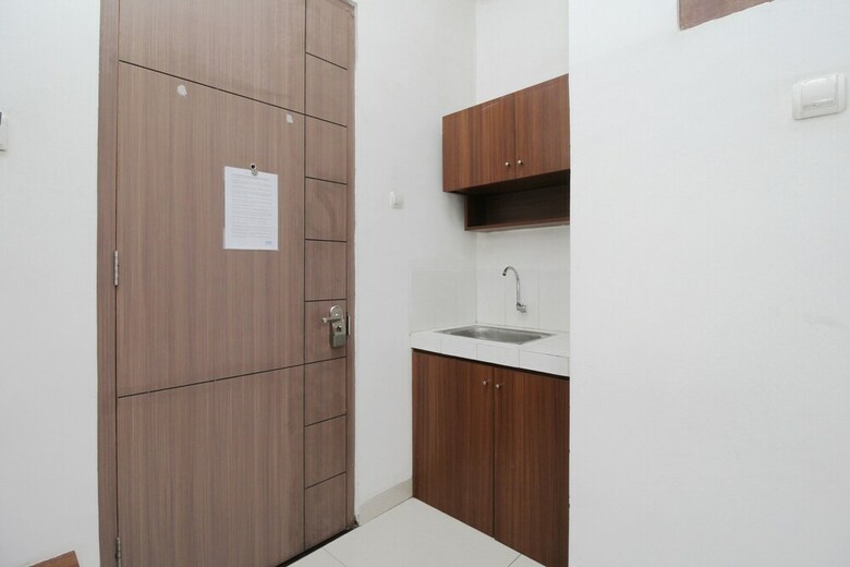 Hostal Kamar Keluarga Kemanggisan Syariah