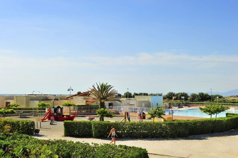 Vvf Villages "les Portes Du Roussillon" Le Barcar�s