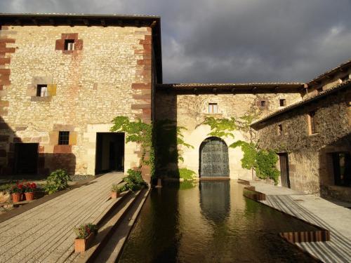 Hotel El Convento De Mave
