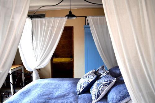 Hostal Castillo De Grisel