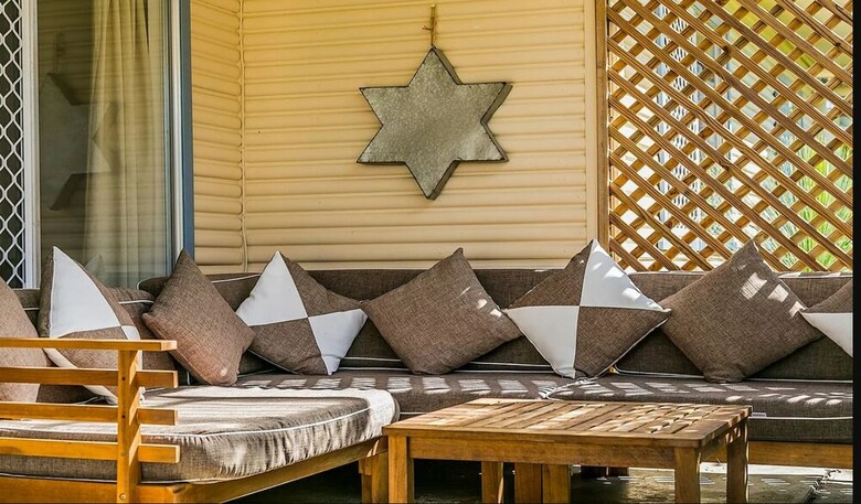 Bungalow 8