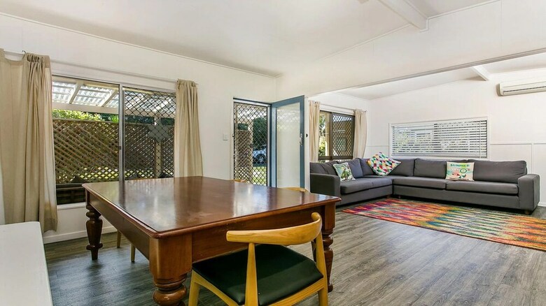 Bungalow 8