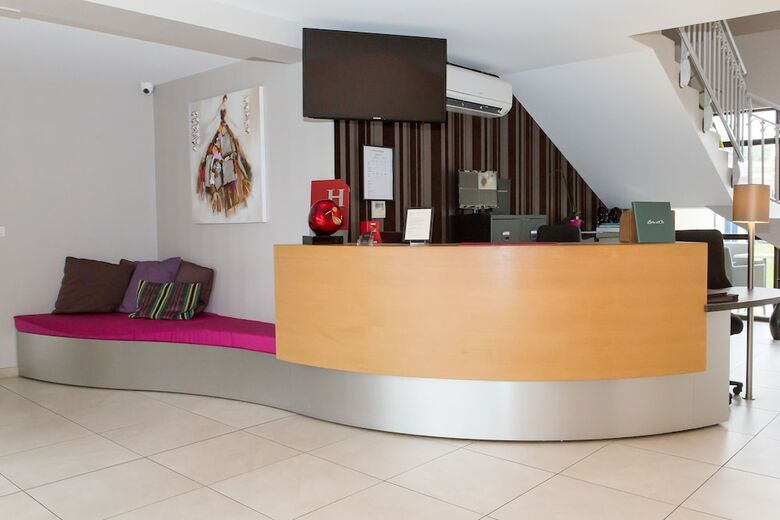 Hotel Restaurant Le Domaine Des Oliviers