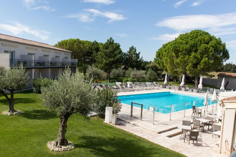 Hotel Restaurant Le Domaine Des Oliviers