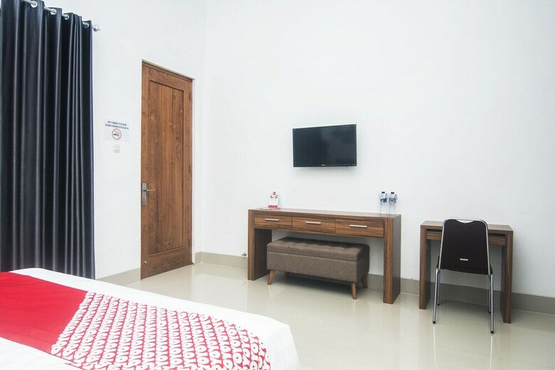 Hostal Oyo 284 Wisma Jip