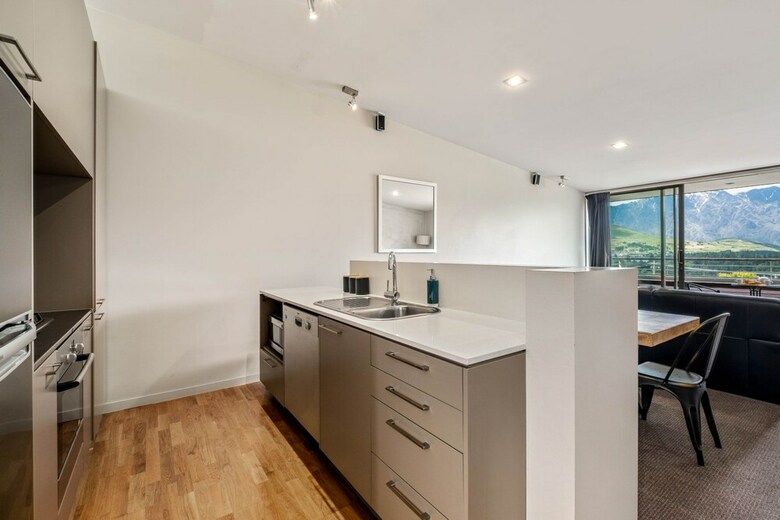 Scenic Queenstown Apartment