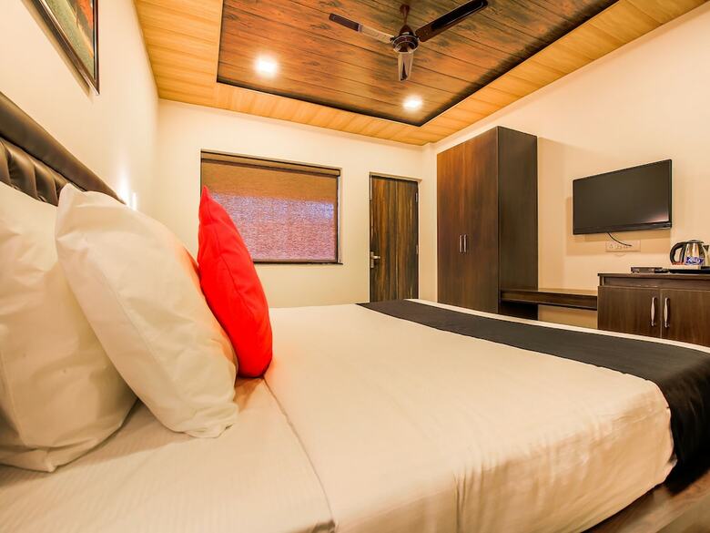 Hotel Capital O 18910 La Gracia Resort