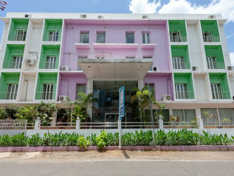 Hotel Oyo 4617 Lotels Serviced Apartment