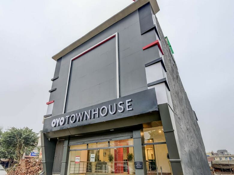 Hotel Oyo Townhouse 347 Singha Chowk Gurgaon