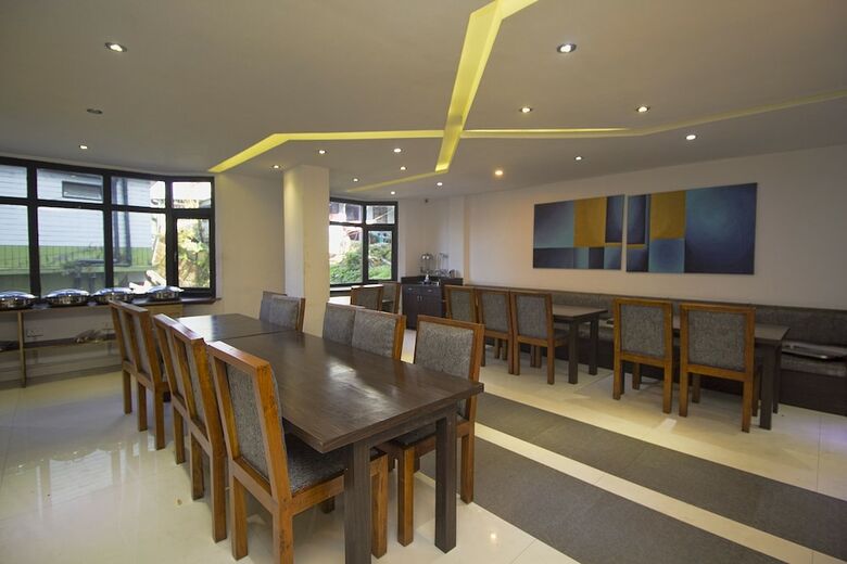 Oyo 24798 Kiwi Hotel Yavachi