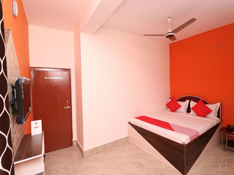 Hotel Oyo 16496 Trinayani Atithi Niwas