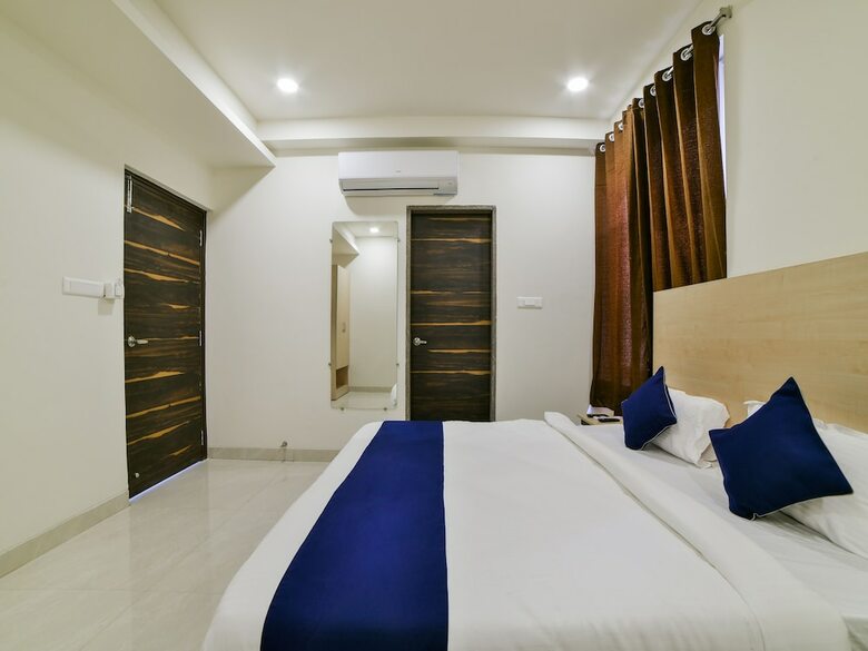 Hotel Oyo 18833 Silverkey Babylon Whitefields