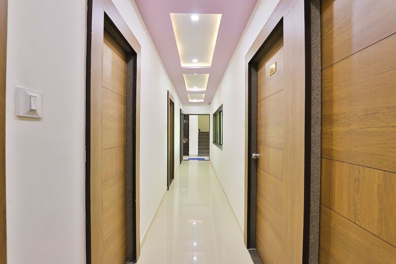 Oyo 22374 Hotel Navjivan