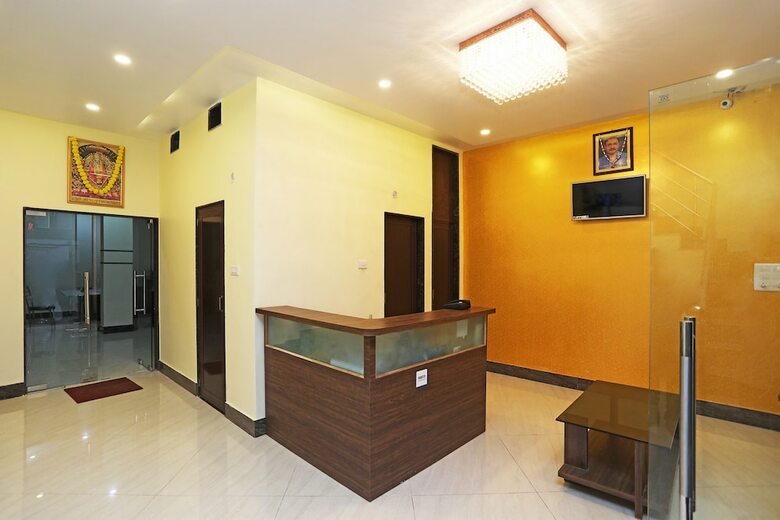 Hotel Oyo 16708 Sada Shiv Guest House