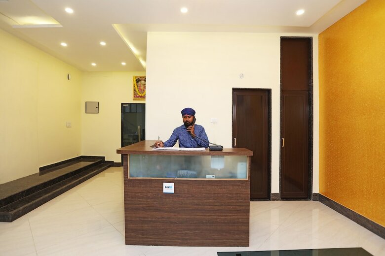 Hotel Oyo 16708 Sada Shiv Guest House