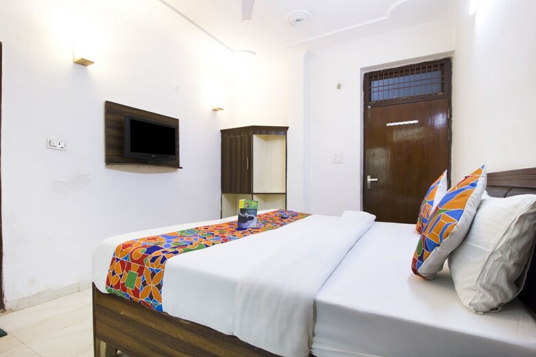 Hotel Fabexpress Lotus Inn