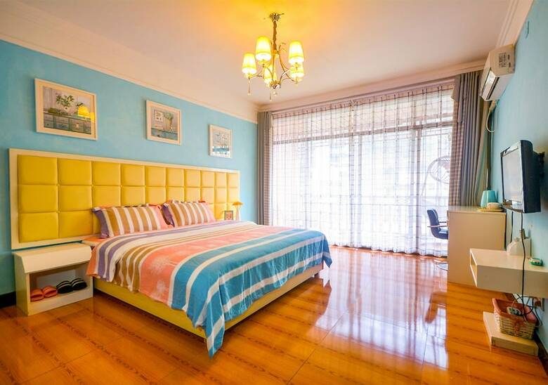 Fenghuang Joy Riverview Hotel