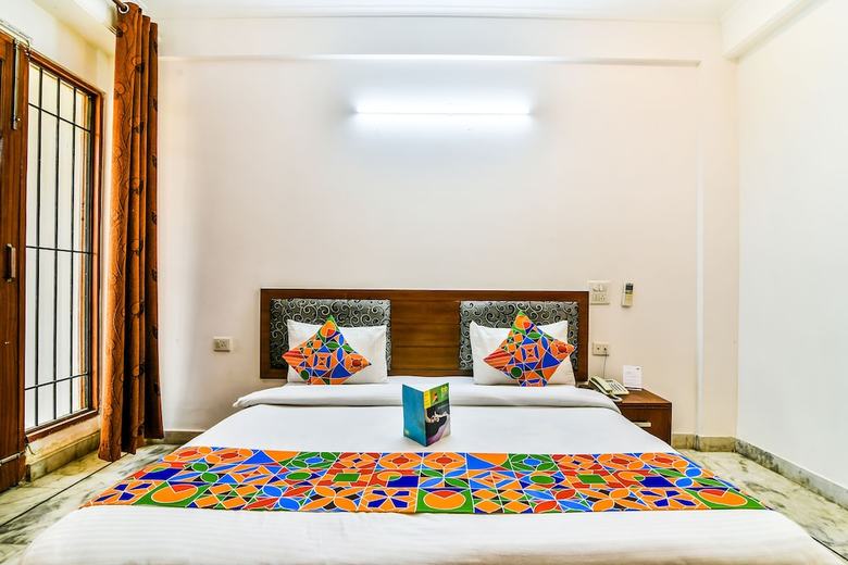 Hotel Fab Residency