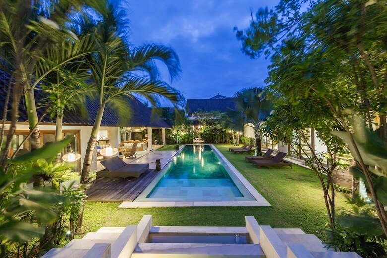 Abaca Villas