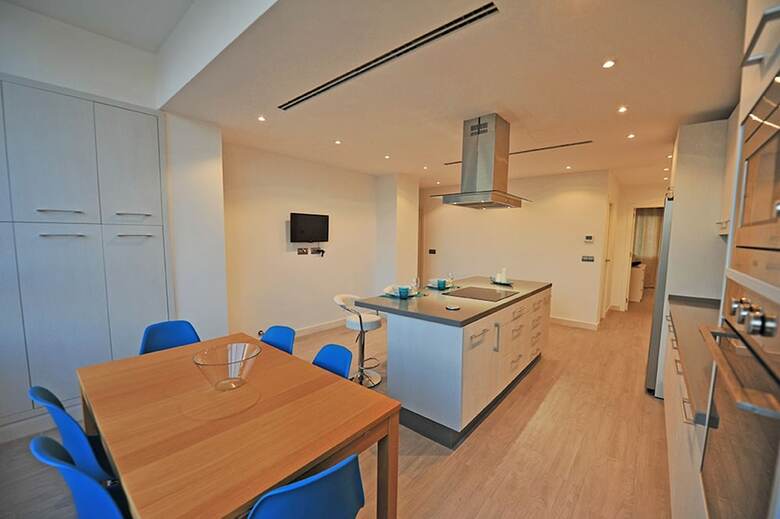 Apartamentos Terrazas Plaza Arenal 5 Dormitorios