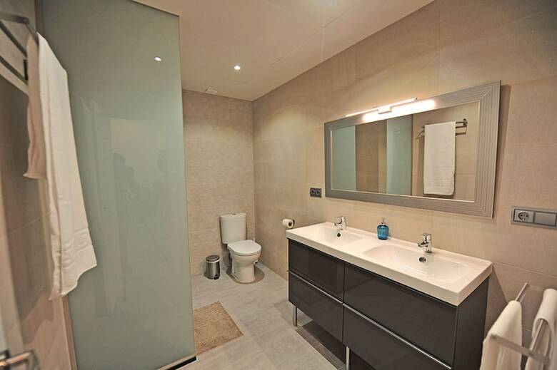 Apartamentos Terrazas Plaza Arenal 5 Dormitorios