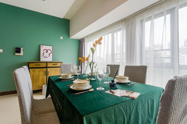 Locals Boutique Apartment Huafa No.11