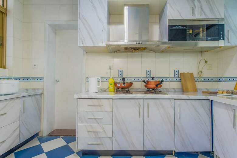 Locals Boutique Apartment Jida No2