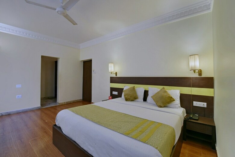 Hotel Empire Regency