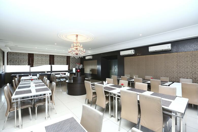The Down Town Hotel