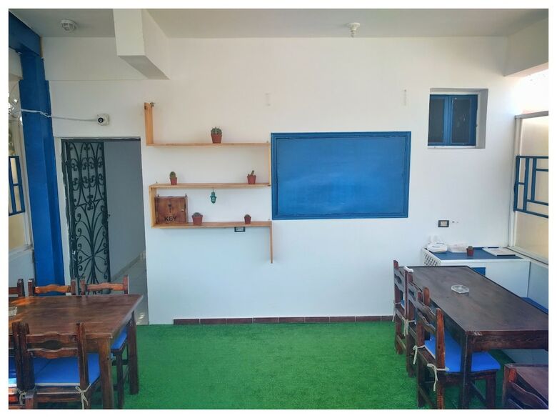 Hostal Sinai Gate