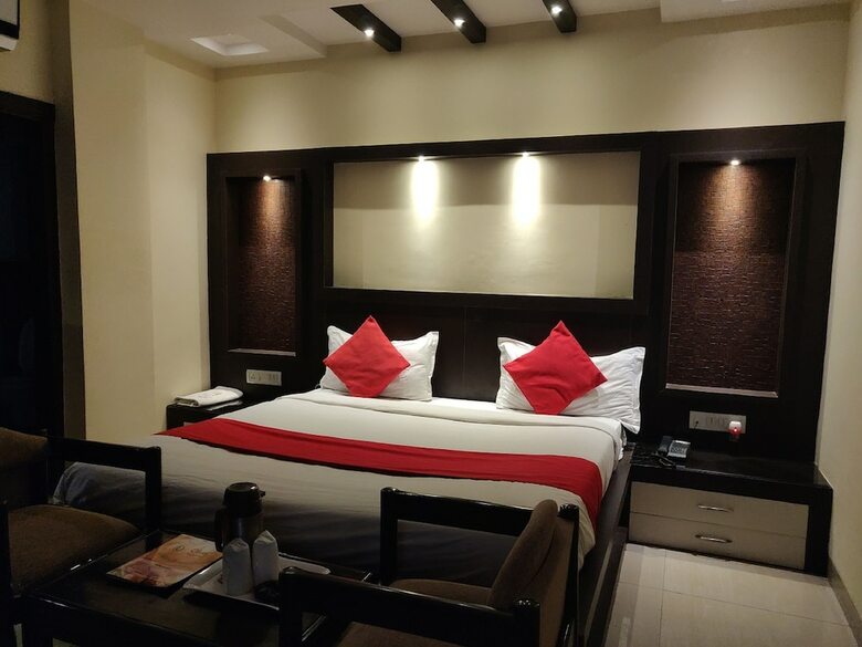 Hotel Rahul